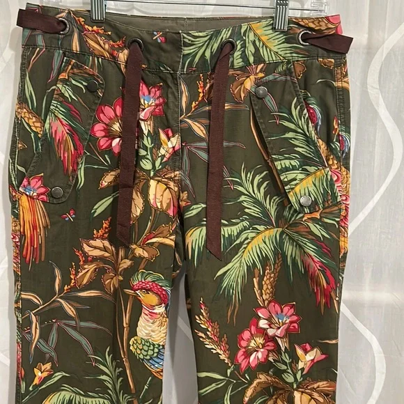 Tommy Hilfiger Olive Green & Tropical Floral Print Cropped Pants, Size 6 - Picture 2 of 10